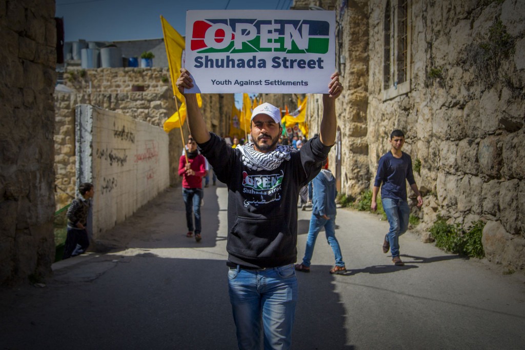 Doroczna demonstracja palestyńska, podczas której Palestyńczycy domagają się ponownego otwarcia ulicy Szuhada. Fot. Juliane Kravik, Flickr CC by SA 
